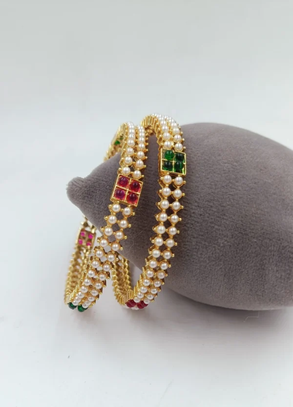 TWO PIECE BANGLES SET
