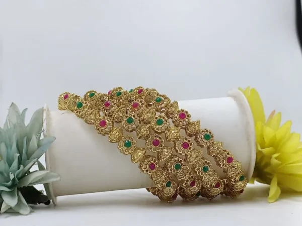 Vivanta design Classic Collection of 4Pcs Set of Gold Plated Bangle